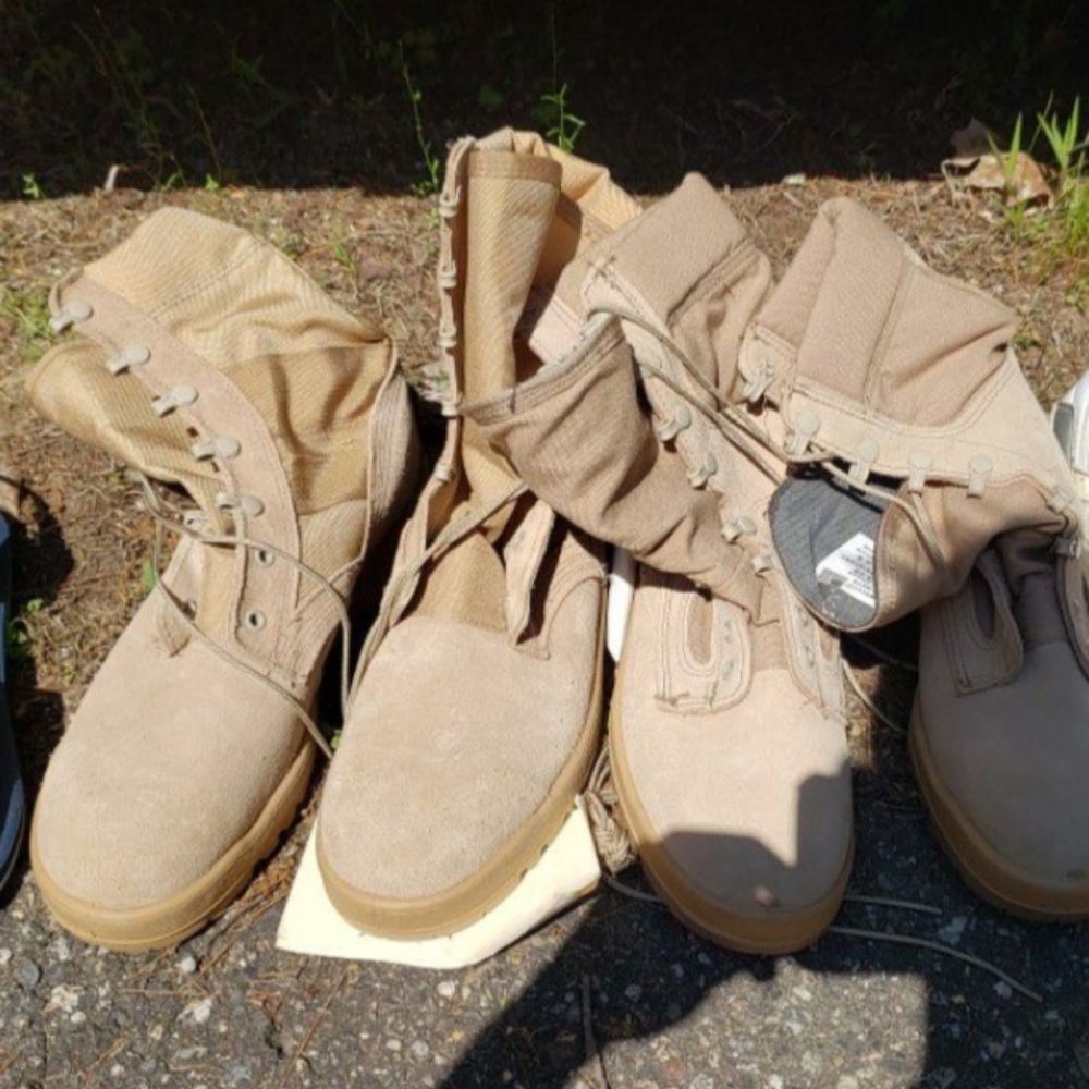 Mens military boots